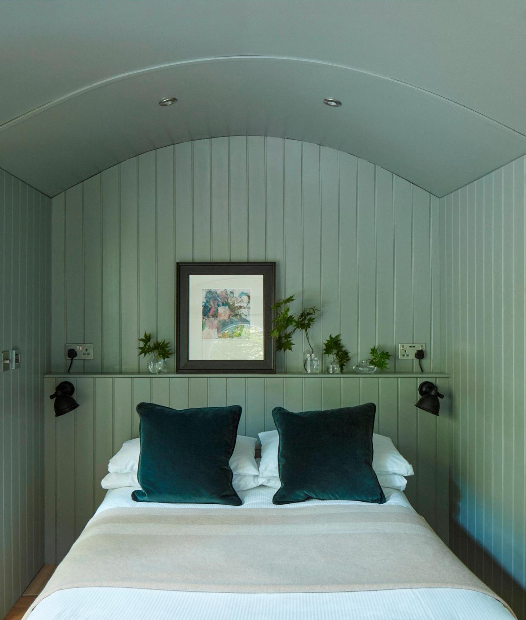 Dog Friendly Shepherd's Hut